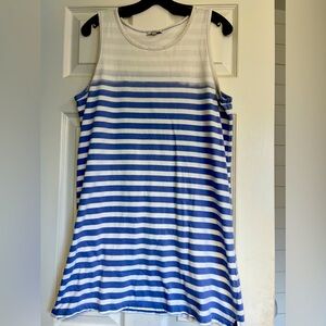 Super cute blue and white striped dress from Z supply 💙🤍